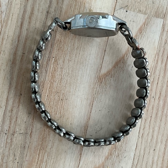 Caravelle Ladies Watch Vintage White Gold Filled Stretch Bracelet Mechanical - Picture 6 of 10